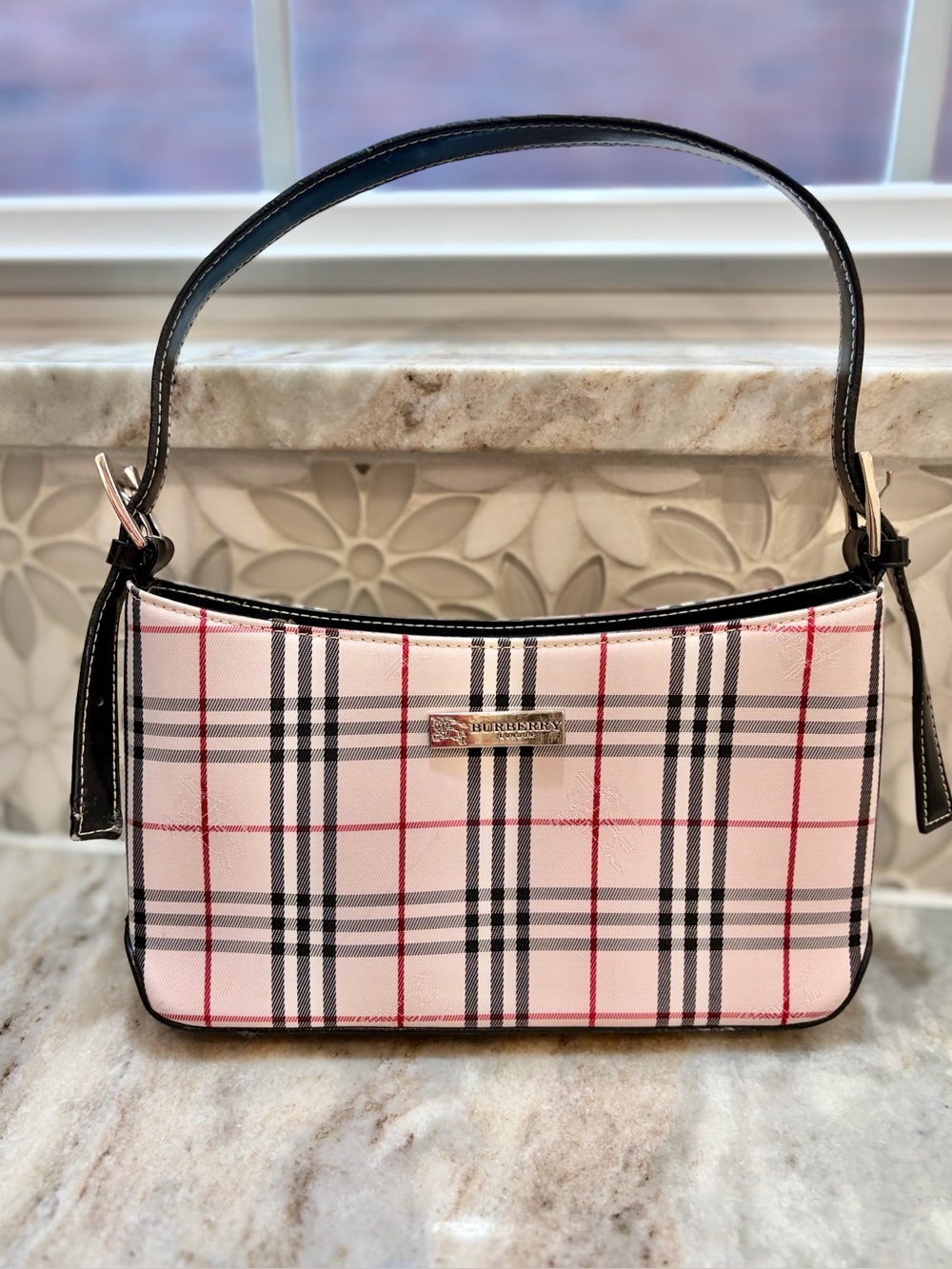 NEW! 💗 LIMITED EDITION Burberry Hand Bag - Picture 12 of 14